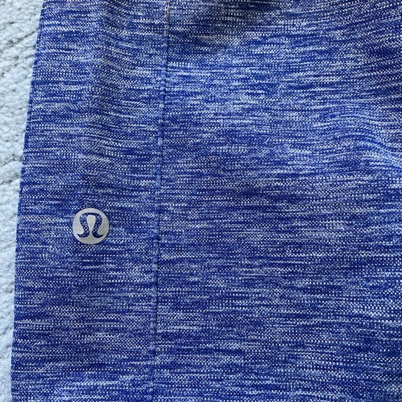 😍SOLD😍Lulemon crops - Picture 1 of 2